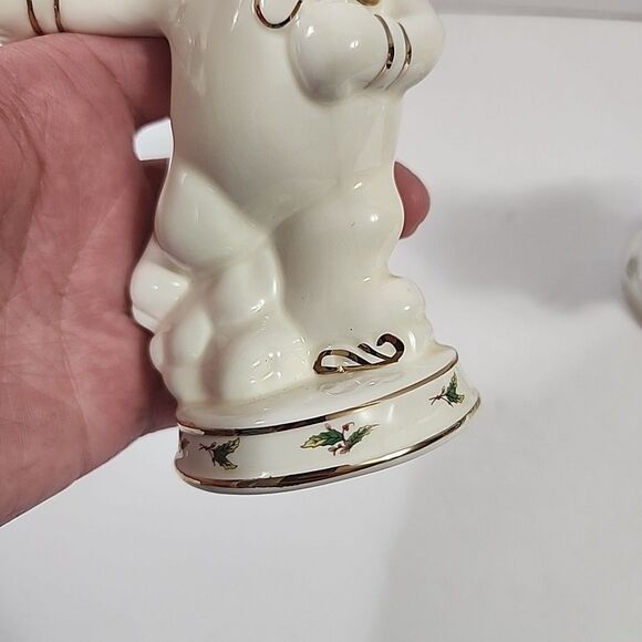 Holly Holiday Porcelain Salt & Pepper Shaker  Snowmen  Ice Skating Christmas - Picture 12 of 12